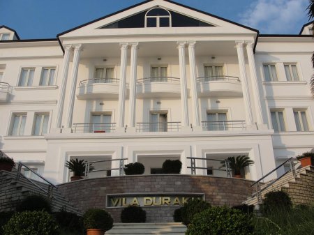 hotel vila duraku saranda front view