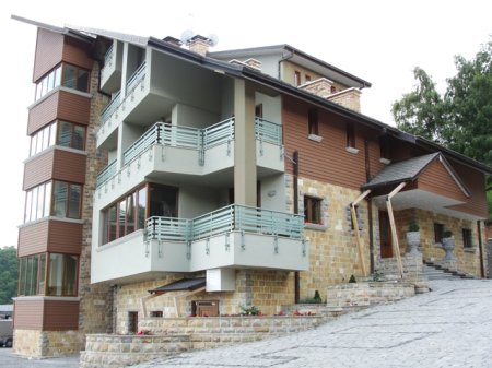 hotel dardha korca front view