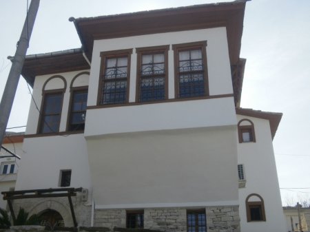 hotel gjirokastra gjirokastra front view