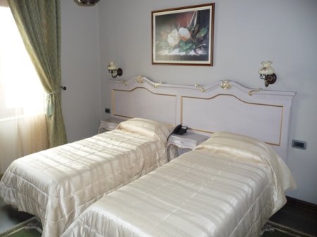 hotel victoria tirana twin room
