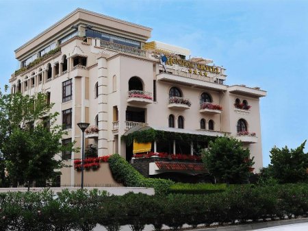hotel mondial tirana front view